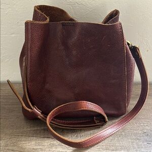 Portland Leather Butterfly Bucket Bag in Nutmeg